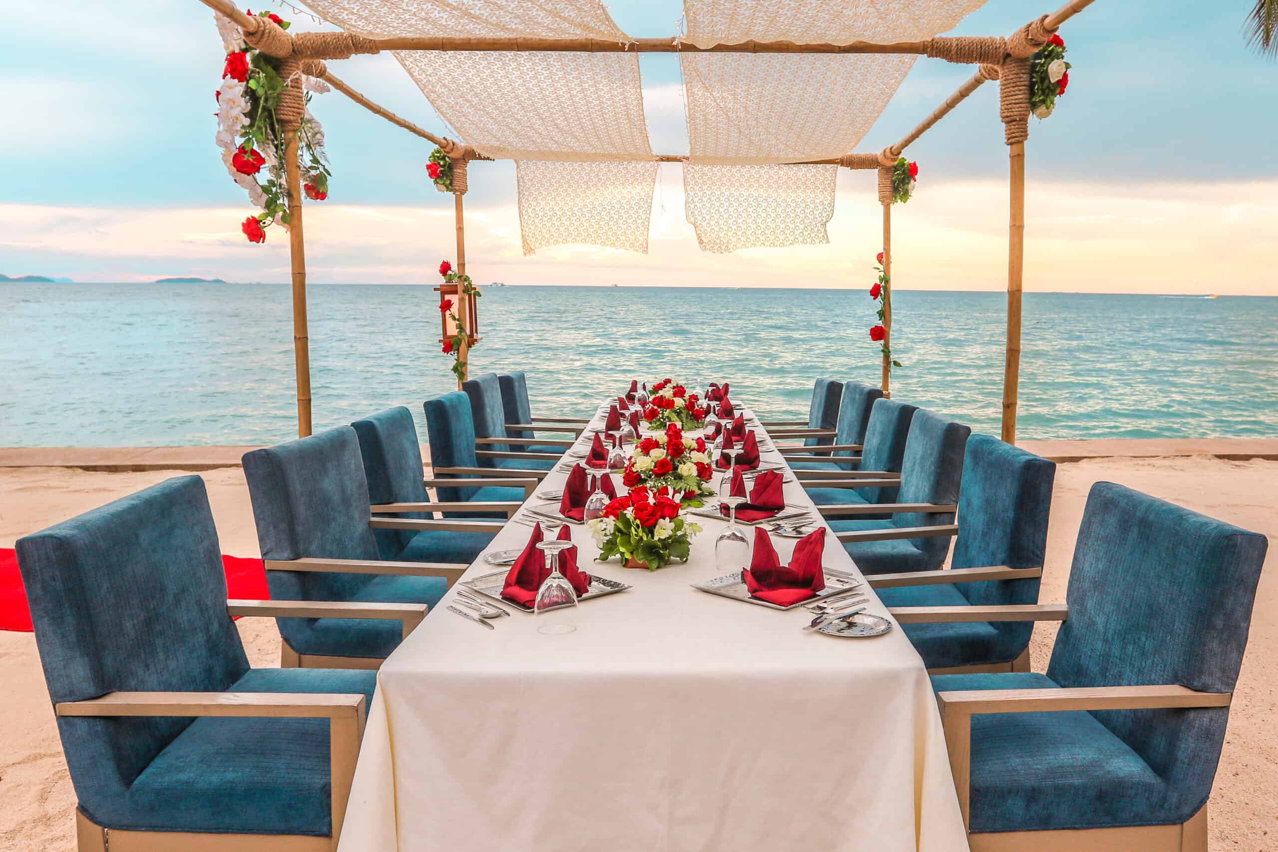 25_Weddings Gallery-Dining By the Sea